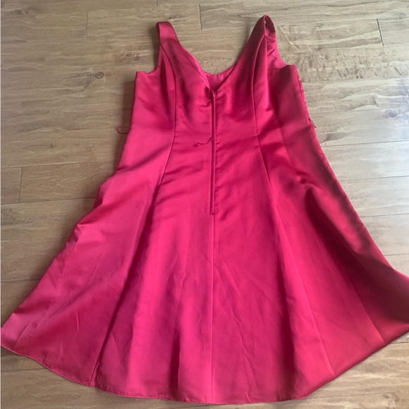 Beautiful Formal RED Dress - Picture 2 of 7